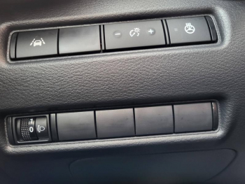 Photo 22 du bon plan NISSAN Juke 1.6 Hybrid 143ch N-Design 2023 occasion à 24990 €