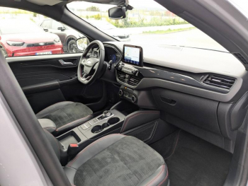 Photo 22 du bon plan FORD Kuga 2.5 Duratec 190ch FHEV E85 Graphite Tech Edition BVA occasion à 31900 €