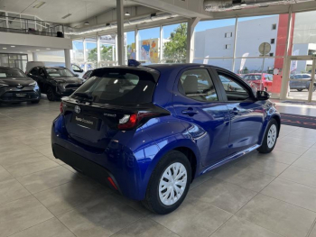 Photo 6 du bon plan TOYOTA Yaris 116h France Business 5p + Programme "Beyond Zero Academy" occasion à 16990 €