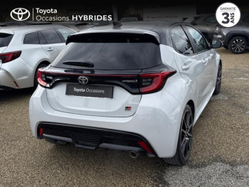 Photo 18 du bon plan TOYOTA Yaris 116h GR Sport 5p MY22 occasion à 21990 €