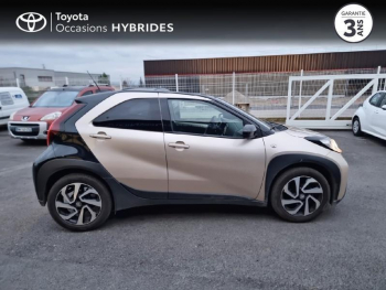 Photo 3 du bon plan TOYOTA Aygo X 1.0 VVT-i 72ch Design S-CVT MY24 occasion à 16490 €