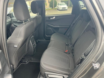 Photo 21 du bon plan FORD Kuga 2.5 Duratec 180ch Hybrid FlexiFuel Active Powershift occasion à 30490 €