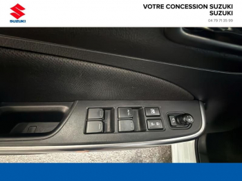 Photo 11 du bon plan SUZUKI Swift 1.2 Dualjet Hybrid 83ch Pack AllGrip occasion à 15900 €