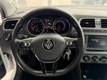Photo 11 du bon plan VOLKSWAGEN Polo 1.2 TSI 90ch BlueMotion Technology Allstar 5p occasion à 10290 €