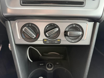 Photo 17 du bon plan VOLKSWAGEN Polo 1.2 TSI 90ch BlueMotion Technology Allstar 5p occasion à 10290 €