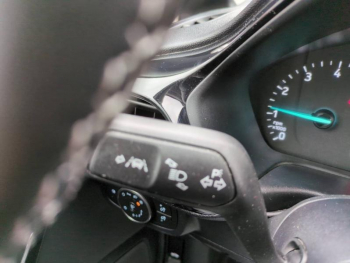 Photo 11 du bon plan FORD Fiesta 1.0 Flexifuel 95ch Titanium Business 5p occasion à 14990 €