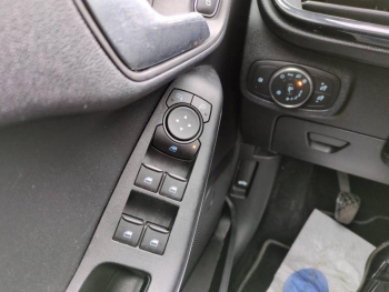 Photo 12 du bon plan FORD Fiesta 1.0 Flexifuel 95ch Titanium Business 5p occasion à 14990 €