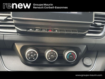 Photo 25 du bon plan RENAULT Trafic Combi L1 2.0 Blue dCi 150ch S&S Zen 8 places occasion à 29389 €