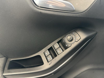 Photo 12 du bon plan FORD Puma 1.0 EcoBoost 125ch S&S mHEV Titanium Powershift occasion à 20480 €