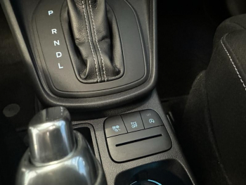 Photo 21 du bon plan FORD Puma 1.0 EcoBoost 125ch S&S mHEV Titanium Powershift occasion à 20480 €