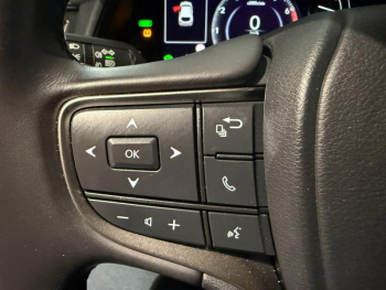 Photo 23 du bon plan LEXUS UX 250h F SPORT Design 2WD occasion à 29990 €