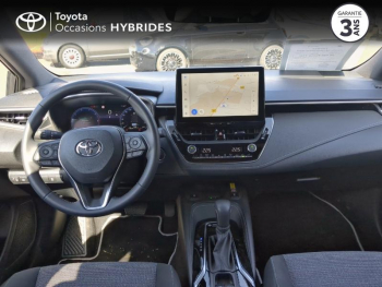 Photo 8 du bon plan TOYOTA Corolla 1.8 140ch Design MY25 occasion à 30590 €