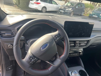 Photo 16 du bon plan FORD Kuga 2.5 Duratec 180ch Hybrid FlexiFuel ST-Line Powershift occasion à 31890 €