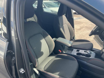 Photo 19 du bon plan FORD Kuga 2.5 Duratec 180ch Hybrid FlexiFuel ST-Line Powershift occasion à 31890 €