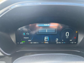 Photo 22 du bon plan FORD Kuga 2.5 Duratec 180ch Hybrid FlexiFuel ST-Line Powershift occasion à 31890 €