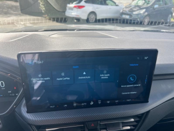 Photo 24 du bon plan FORD Kuga 2.5 Duratec 180ch Hybrid FlexiFuel ST-Line Powershift occasion à 31890 €