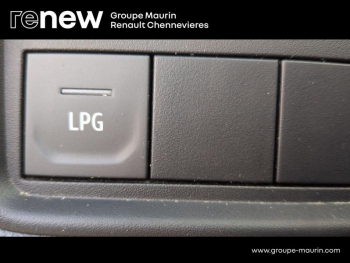 Photo 19 du bon plan DACIA Duster 1.0 ECO-G 100ch Essentiel 4x2 occasion à 14989 €