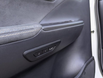 Photo 21 du bon plan TOYOTA C-HR 1.8 Hybride 140ch Collection NG23 occasion à 29490 €