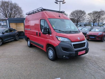 Photo 3 du bon plan PEUGEOT Boxer Fg VUL 330 L1H2 2.2 BlueHDi S&S 120ch Asphalt occasion à 14990 €