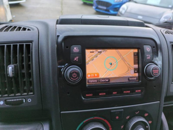 Photo 11 du bon plan PEUGEOT Boxer Fg VUL 330 L1H2 2.2 BlueHDi S&S 120ch Asphalt occasion à 14990 €