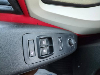 Photo 14 du bon plan PEUGEOT Boxer Fg VUL 330 L1H2 2.2 BlueHDi S&S 120ch Asphalt occasion à 14990 €