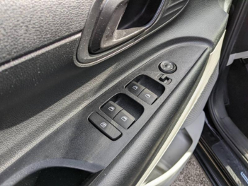 Photo 17 du bon plan HYUNDAI i20 1.2 84ch Initia occasion à 11990 €