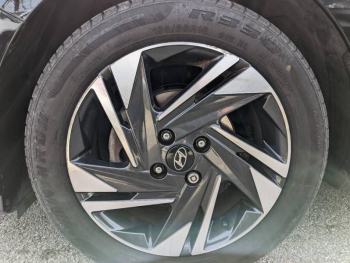 Photo 24 du bon plan HYUNDAI i20 1.2 84ch Initia occasion à 11990 €