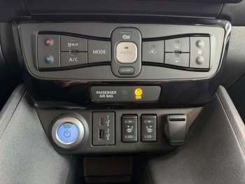 Photo 8 du bon plan NISSAN Leaf 150ch 40kWh N-Connecta occasion à 19900 €