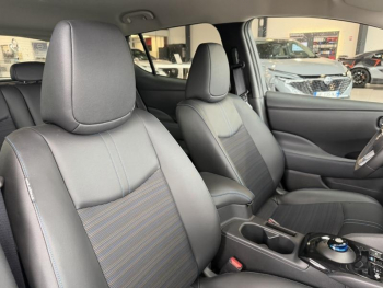 Photo 22 du bon plan NISSAN Leaf 150ch 40kWh N-Connecta occasion à 19900 €