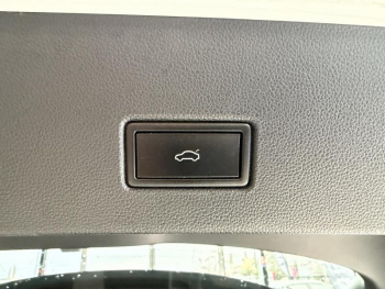 Photo 9 du bon plan VOLKSWAGEN T-Roc 1.5 TSI EVO 150ch Carat DSG7 S&S occasion à 22900 €