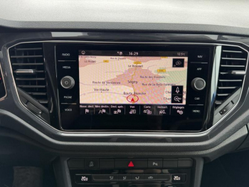 Photo 11 du bon plan VOLKSWAGEN T-Roc 1.5 TSI EVO 150ch Carat DSG7 S&S occasion à 22900 €