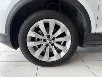 Photo 23 du bon plan VOLKSWAGEN T-Roc 1.5 TSI EVO 150ch Carat DSG7 S&S occasion à 22900 €