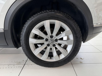 Photo 24 du bon plan VOLKSWAGEN T-Roc 1.5 TSI EVO 150ch Carat DSG7 S&S occasion à 22900 €