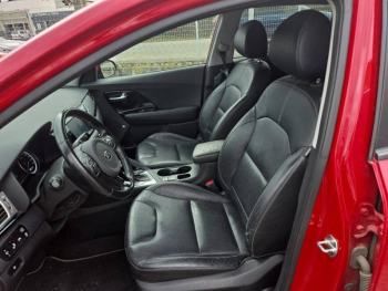 Photo 11 du bon plan KIA Niro 1.6 GDi 105ch ISG + Ã©lectrique 43.5ch Design DCT6 occasion à 16650 €