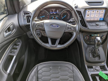 Photo 8 du bon plan FORD Kuga 1.5 Flexifuel-E85 150ch Stop&Start Vignale 4x2 BVA Euro6.2 occasion à 18990 €