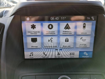 Photo 12 du bon plan FORD Kuga 1.5 Flexifuel-E85 150ch Stop&Start Vignale 4x2 BVA Euro6.2 occasion à 18990 €