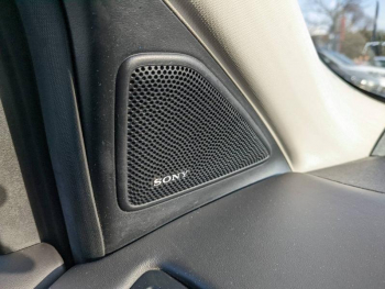 Photo 18 du bon plan FORD Kuga 1.5 Flexifuel-E85 150ch Stop&Start Vignale 4x2 BVA Euro6.2 occasion à 18990 €