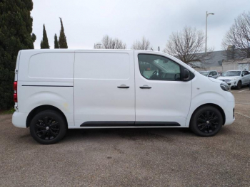 Photo 5 du bon plan TOYOTA ProAce VUL Medium 2.0 D-4D 180 Black Edition BVA MY20 occasion à 19990 €