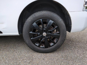 Photo 12 du bon plan TOYOTA ProAce VUL Medium 2.0 D-4D 180 Black Edition BVA MY20 occasion à 19990 €