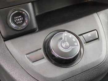 Photo 22 du bon plan TOYOTA ProAce VUL Medium 2.0 D-4D 180 Black Edition BVA MY20 occasion à 19990 €