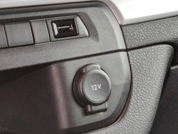 Photo 23 du bon plan TOYOTA ProAce VUL Medium 2.0 D-4D 180 Black Edition BVA MY20 occasion à 19990 €