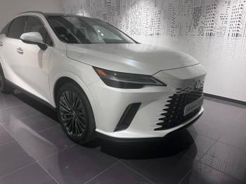 Photo 2 du bon plan LEXUS RX 450h+ Executive 4WD occasion à 69490 €