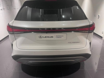 Photo 6 du bon plan LEXUS RX 450h+ Executive 4WD occasion à 69490 €