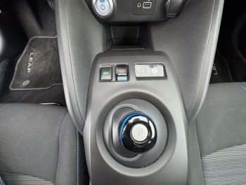 Photo 22 du bon plan NISSAN Leaf 150ch 40kWh Acenta 22 occasion à 14990 €