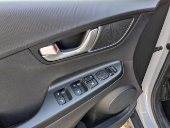 Photo 8 du bon plan HYUNDAI Kona 1.6 GDi 141ch Hybrid Intuitive DCT-6 occasion à 16900 €