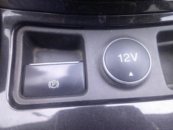 Photo 14 du bon plan FORD Kuga 1.5 TDCi 120ch Stop&Start Titanium Business 4x2 Powershift occasion à 16900 €