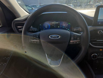 Photo 14 du bon plan FORD Kuga 2.5 Duratec 190ch FHEV E85 Titanium BVA occasion à 24790 €