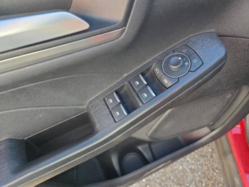 Photo 18 du bon plan FORD Kuga 2.5 Duratec 190ch FHEV E85 Titanium BVA occasion à 24790 €