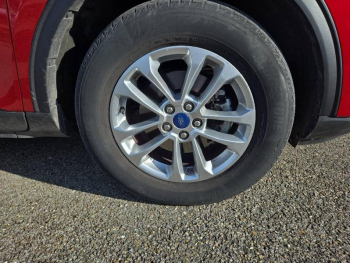 Photo 28 du bon plan FORD Kuga 2.5 Duratec 190ch FHEV E85 Titanium BVA occasion à 24790 €