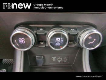 Photo 27 du bon plan RENAULT Captur 1.6 E-Tech hybride 145ch Techno occasion à 20990 €